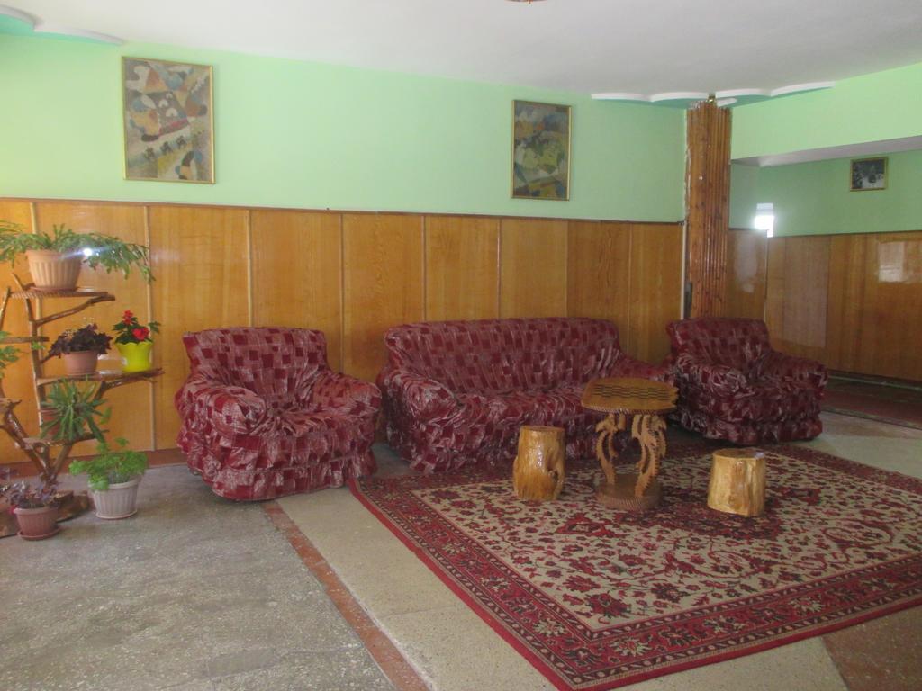Otel Issyk-Kul Karakol Exterior photo