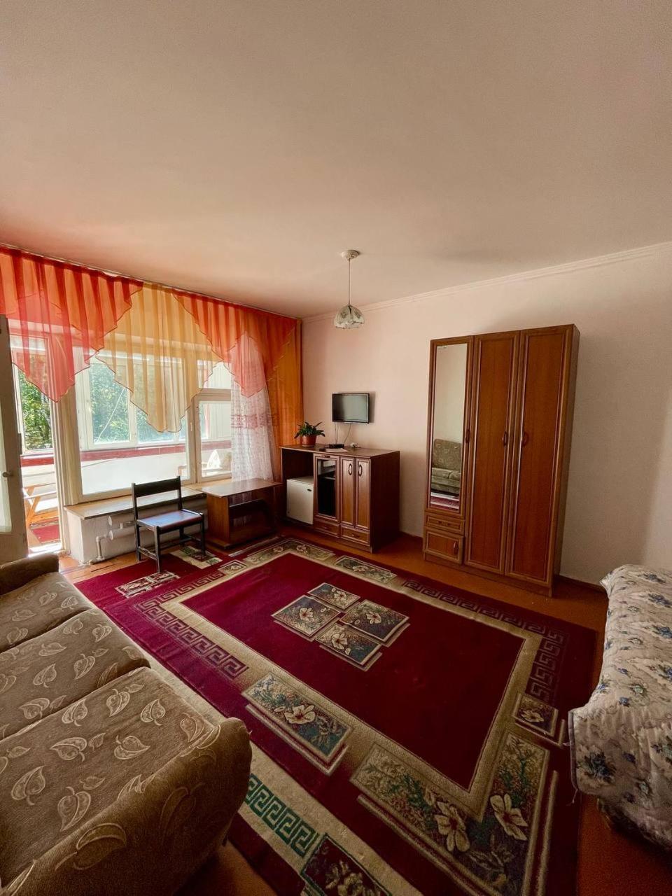 Otel Issyk-Kul Karakol Exterior photo
