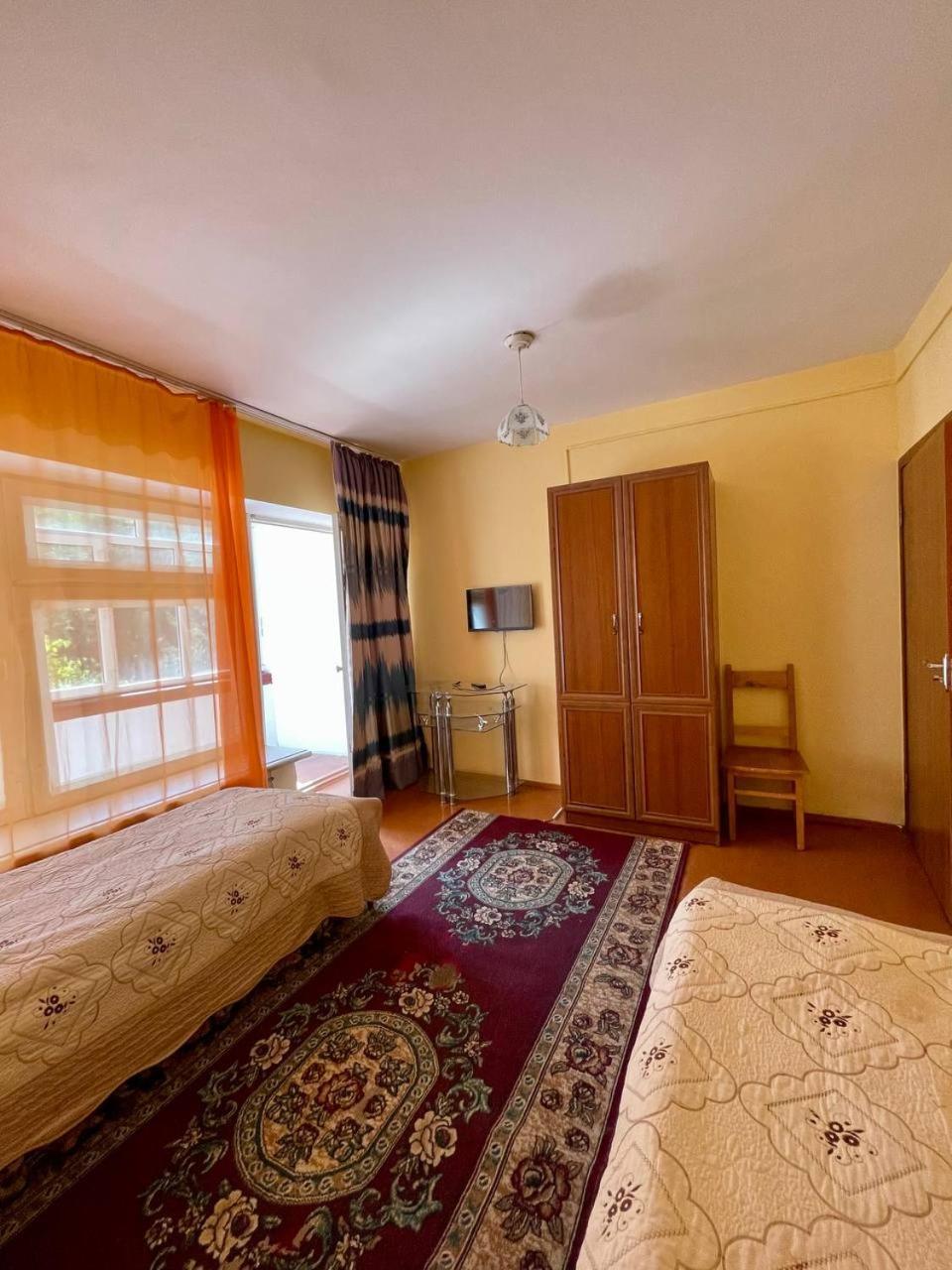 Otel Issyk-Kul Karakol Exterior photo