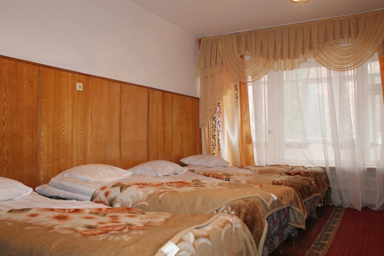 Otel Issyk-Kul Karakol Exterior photo